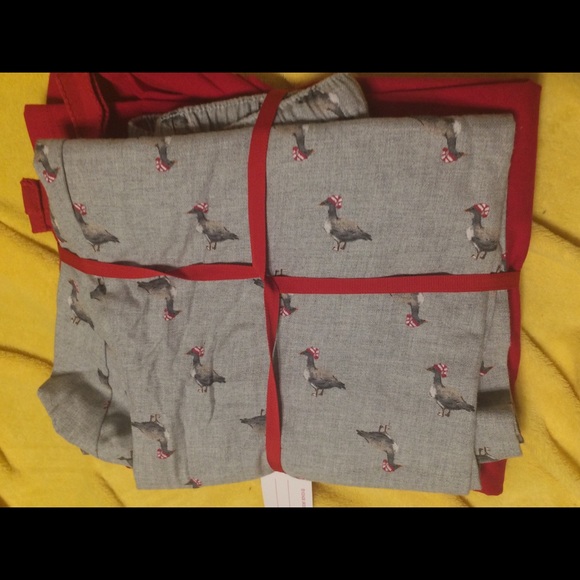 🆕 Land’s End Holiday Goose Pajama Set - Small - Picture 2 of 7
